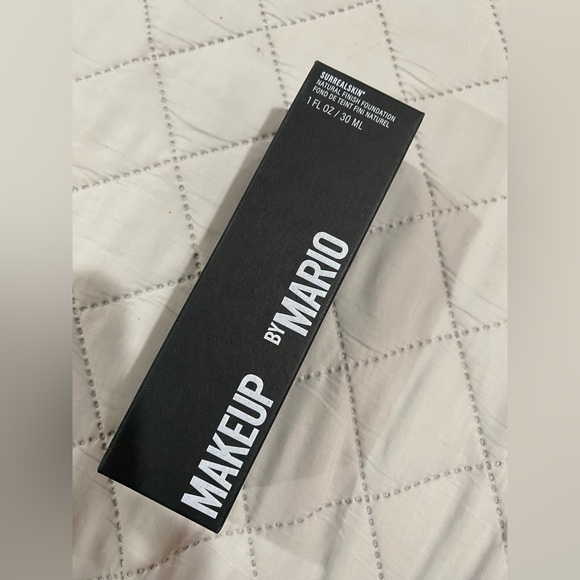 Makeup by Mario SURREALSKIN® NATURAL FINISH FOUNDATION new with box - Picture 4 of 4